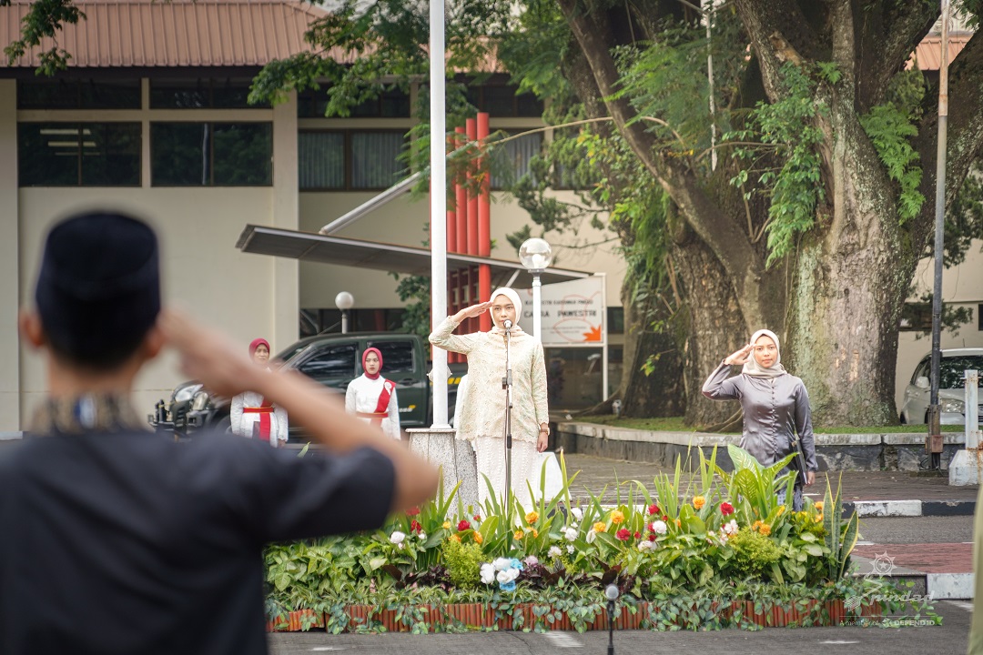 PT Pindad Laksanakan Upacara Bendera Memperingati Hari Ibu Tahun 2024 di Bandung & Turen